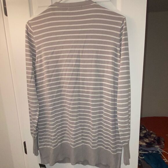 Cardigan - Picture 7 of 10